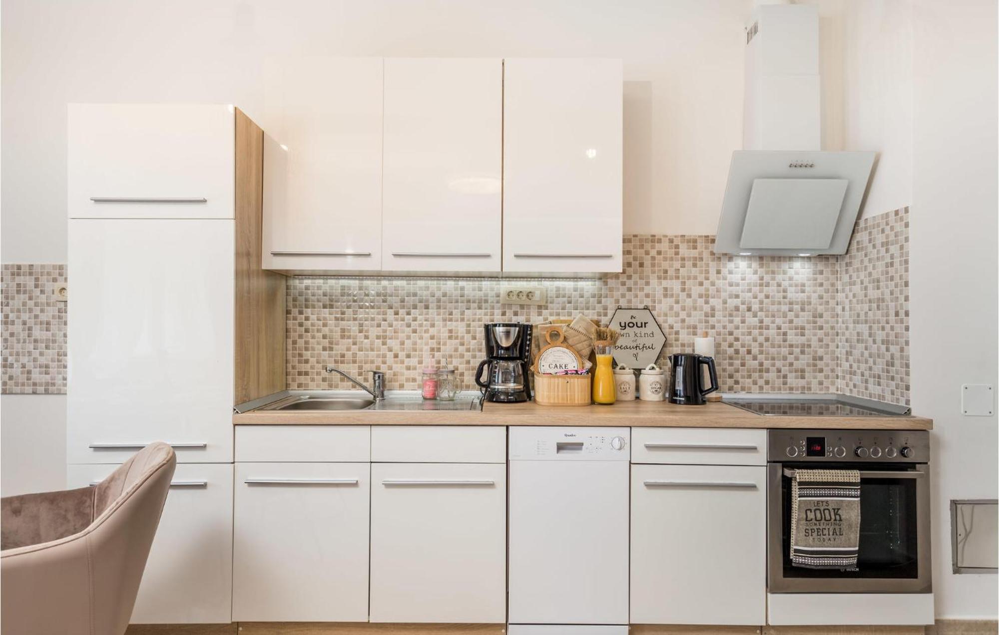 2 Bedroom Amazing Apartment In غييكا المظهر الخارجي الصورة